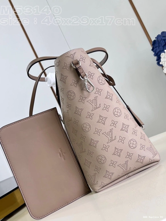 Aaa replica ru 29.5 VUITTON x HINA-46 LOUIS x 17CM 0812